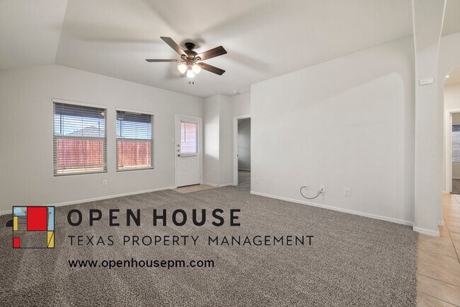 Building Photo - 8408 Muddy Creek Dr, Fort Worth
