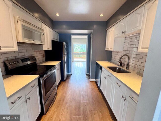 Foto del edificio - 3034 Sugar Ln