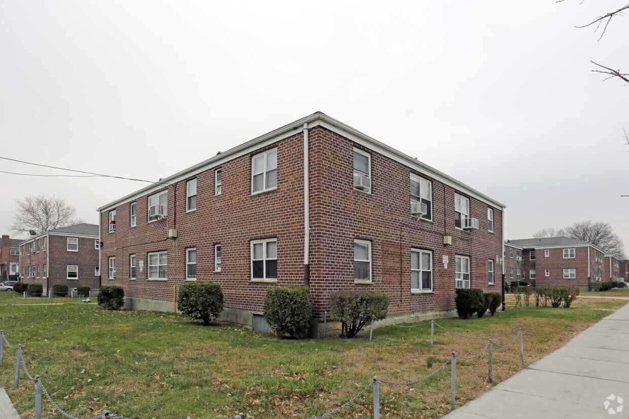 147-98 75th ¡alejado - 14798 75th Ave