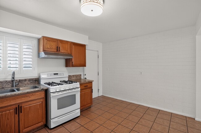 Building Photo - 4214 N 17th St