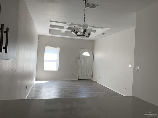 Building Photo - 15 Teague Ave
