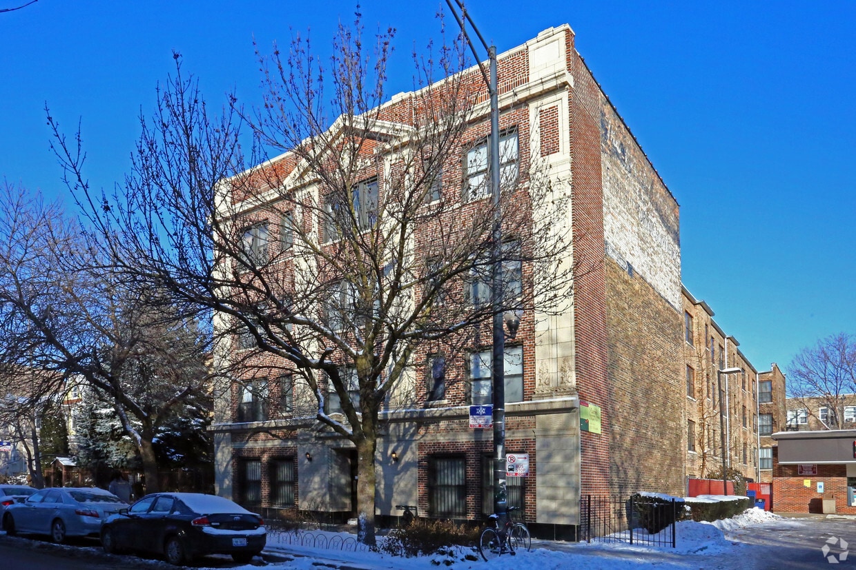 Building Photo - 1414 W Pratt Blvd