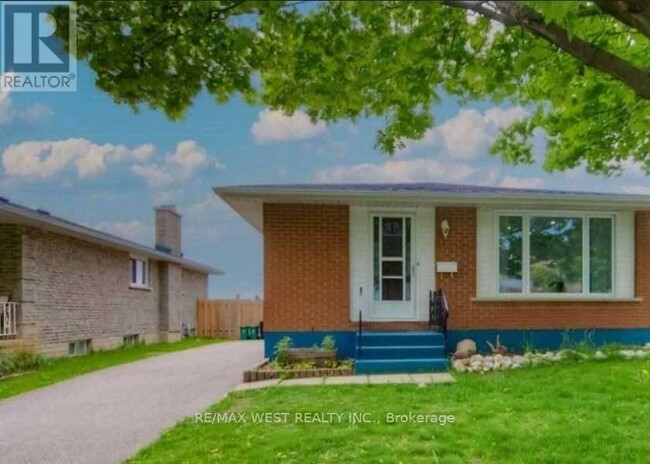 Building Photo - 42 Anderson Dr