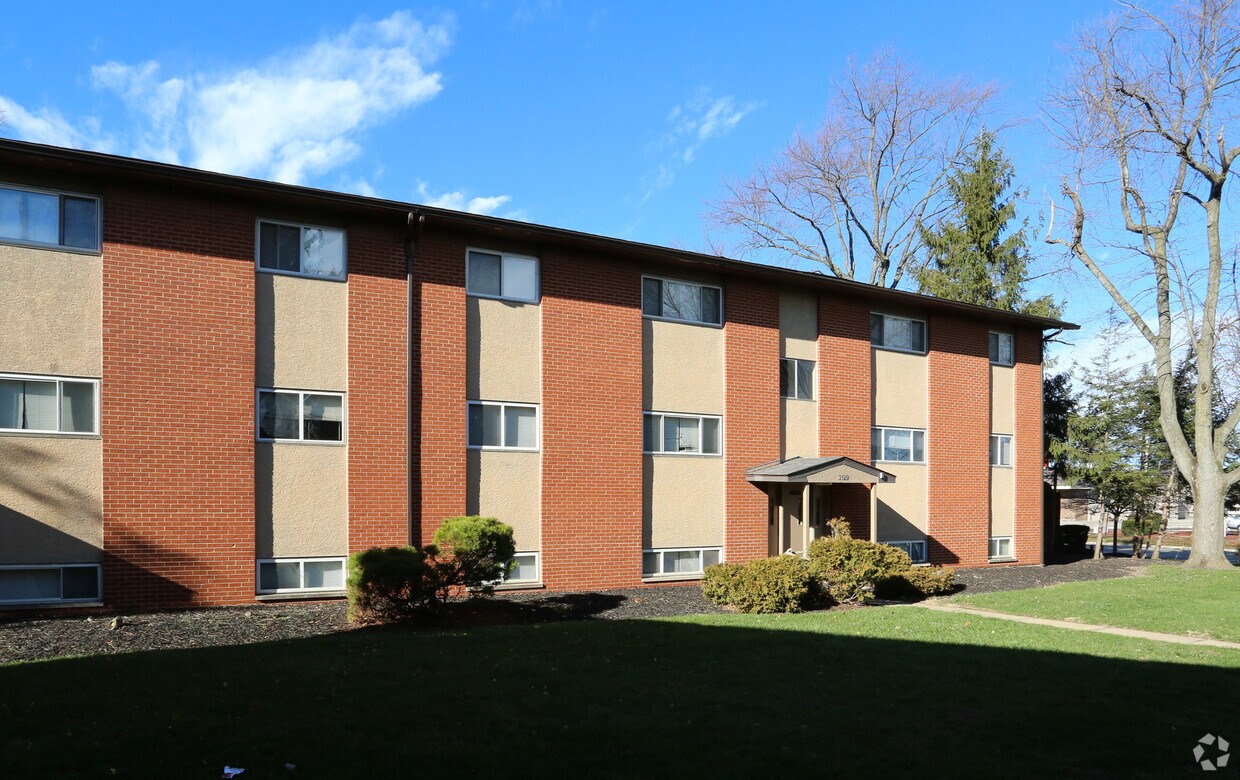 Highland Terrace Apartments Grove City, OH