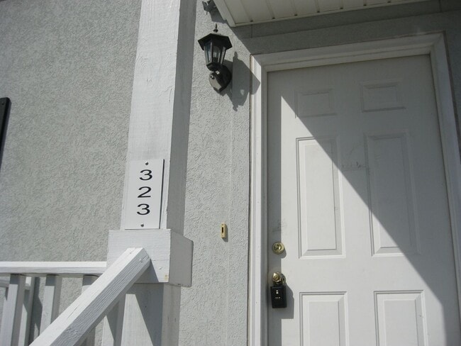 Building Photo - Spacious Two Story, Quiet Neighborhood