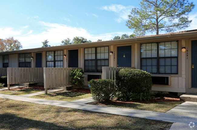 Building - Cedarwood