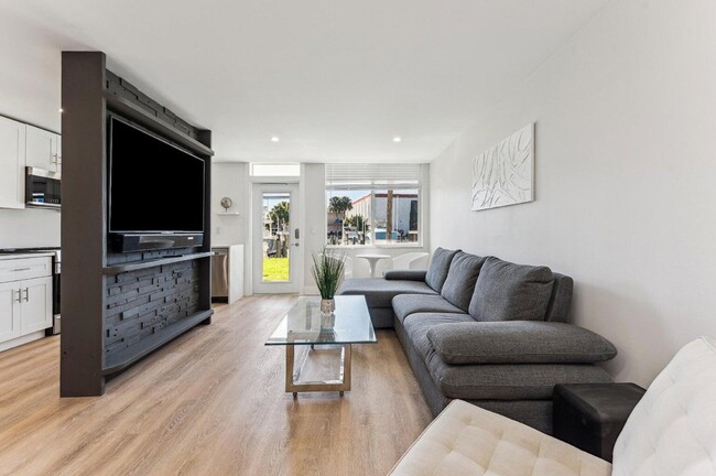 Foto del edificio - 108 Paradise Harbour Blvd