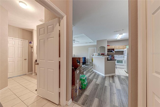 Building Photo - 3250 Corona Village Way