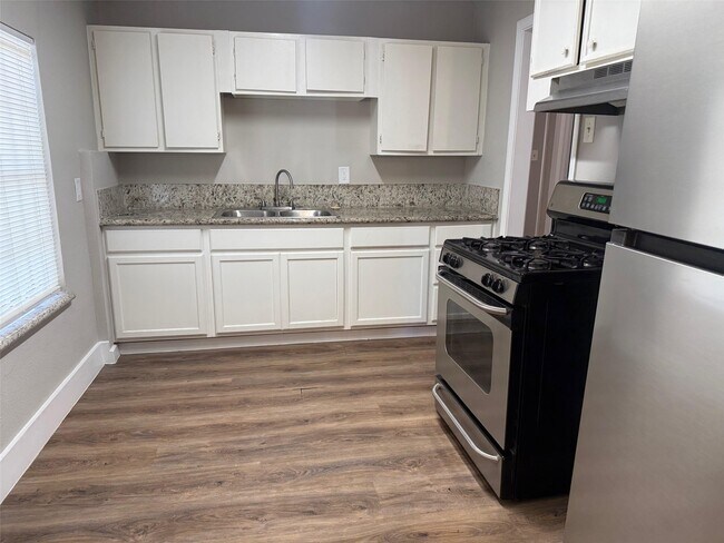 Foto del edificio - 5933 Southgood St