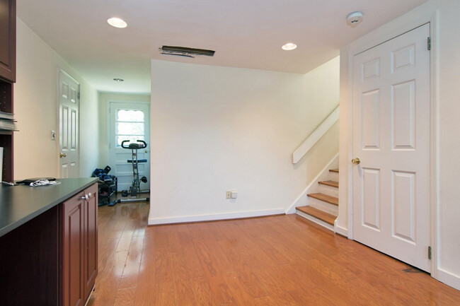 Foto del edificio - 324 Brook St