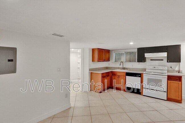 Foto del edificio - 1653 Dancy St