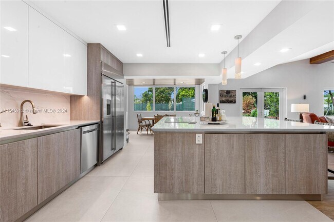 Foto del edificio - 11100 SW 64th Ave