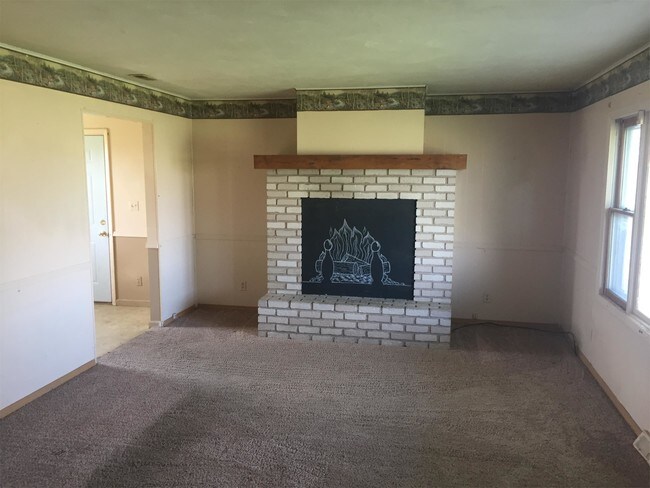 Building Photo - 4497 S Isabella Rd