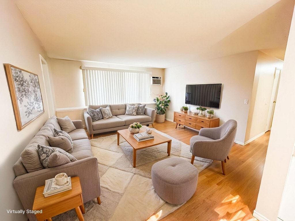 Primary Photo - Penticton Mainstreet Apartments