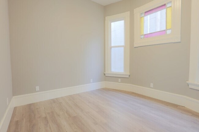 Building Photo - 3215 Telegraph Ave