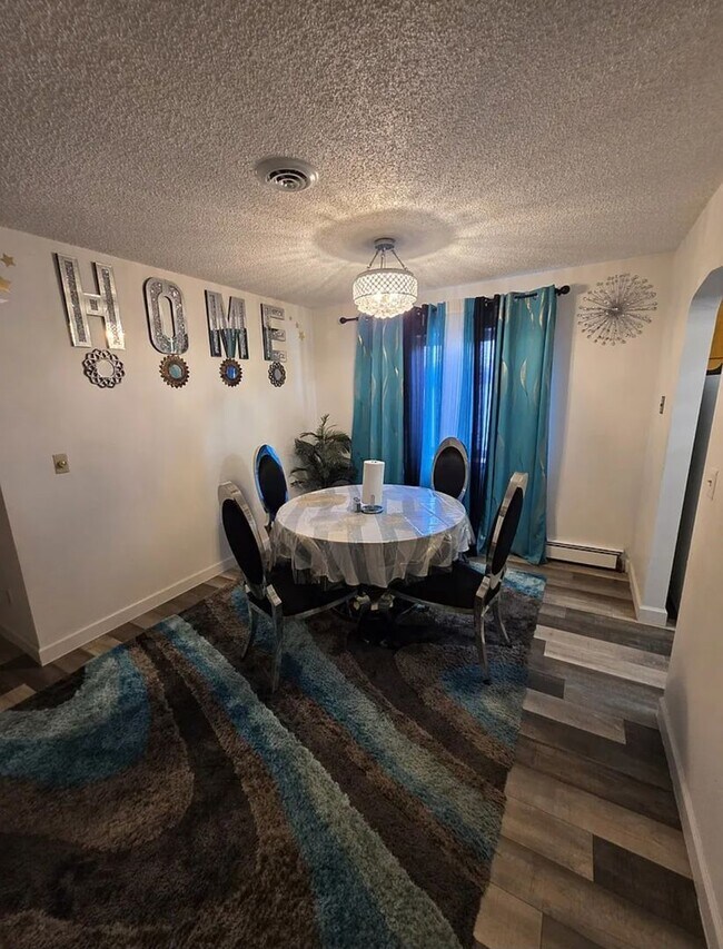 Building Photo - 1207 2nd St SW