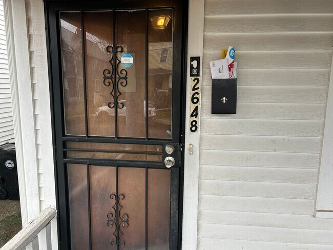 Foto del edificio - 2646-2648 E 122nd St