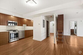 Building Photo - 165 Winthrop Rd