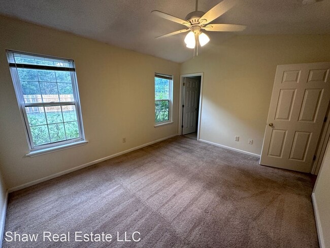 Foto del edificio - 3 br, 2 bath House - 719 Brewster Lane