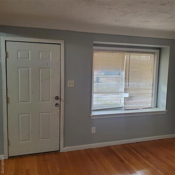 Foto del edificio - 19362 Sunderland Rd