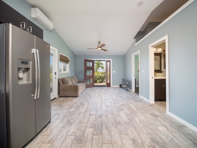 Building Photo - 495 Hoala Dr