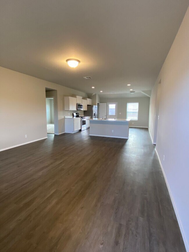 Building Photo - *Pre-leasing* Four Bedroom | Two Bath Home...