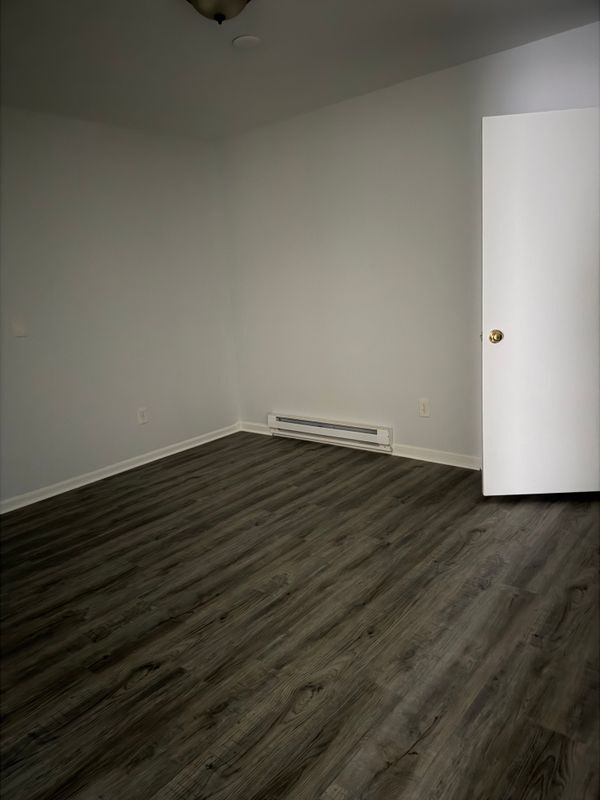 Foto del edificio - 9492 Linden Rd