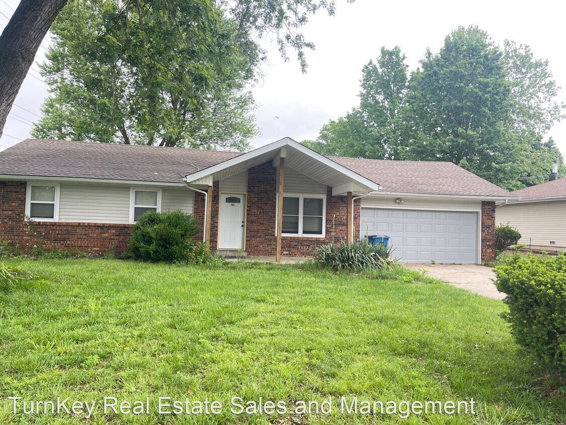 3 br, 2 bath House - 705 East Redwood - 3 br, 2 bath House - 705  East Redwood