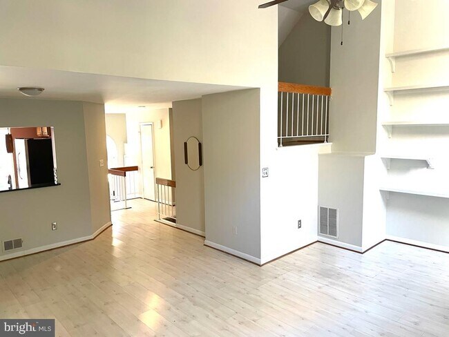 Building Photo - 8302 Linden Oaks Ct