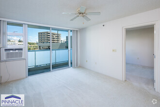 Building Photo - 3009 Ala Makahala Pl