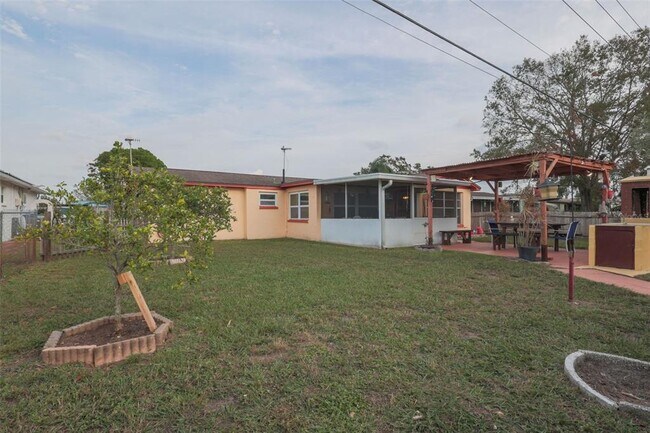 Foto del edificio - 1623 Dartmouth Dr