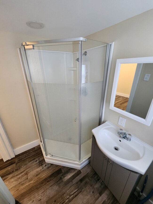 Foto del edificio - Quaint 1 bedroom apartment close to everyt...