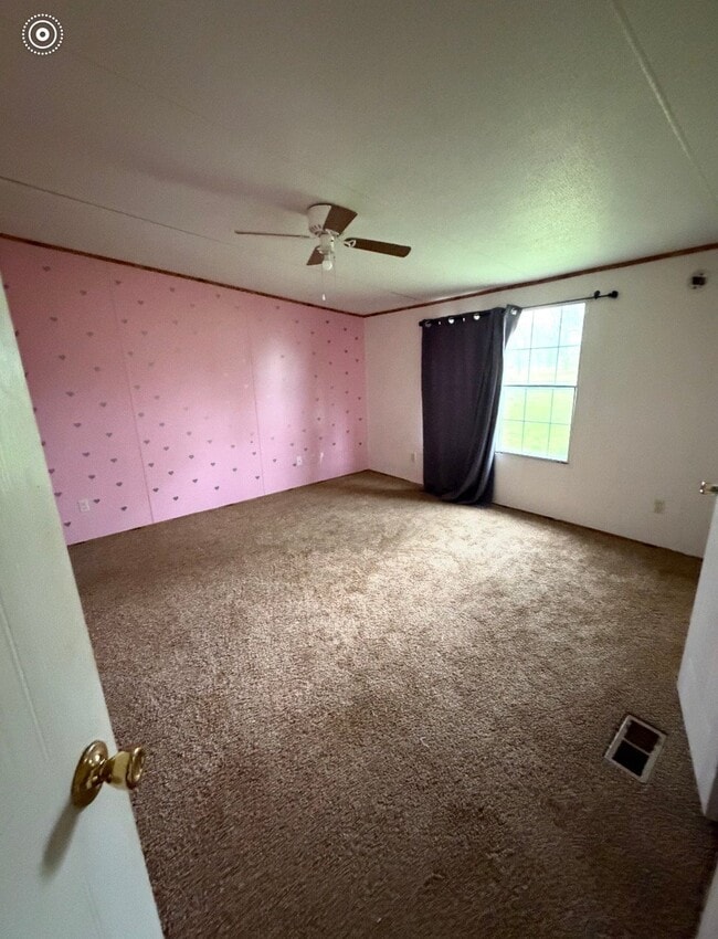 Foto del edificio - 121 Pecan Grove Ln