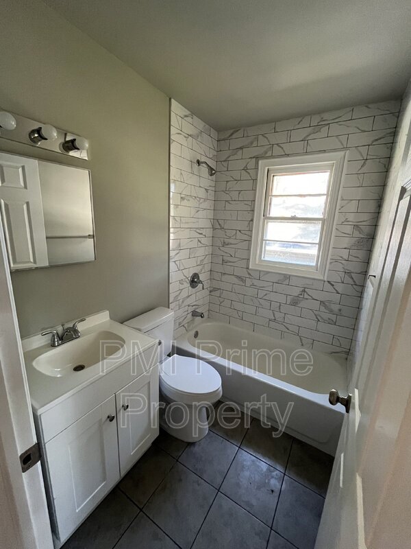 219 Bathgate Ave Unit Apt 2, South Bound Brook, NJ 08880 Condo for