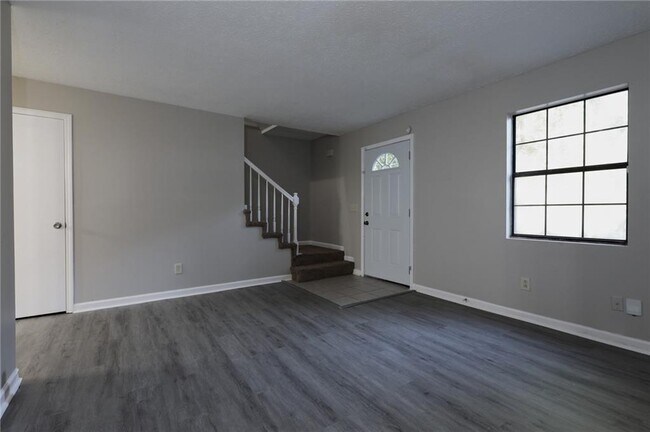 Foto del edificio - 2719 Greystone Ct