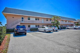 Building Photo - 18081 SE Country Club Dr