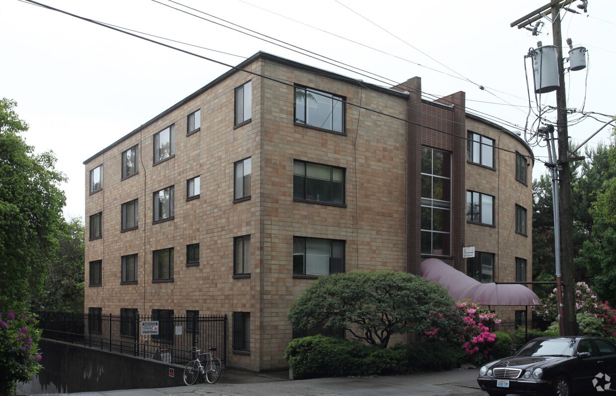 Foto del edificio - Cirque Apartments