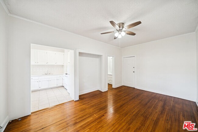 Foto del edificio - 1267 Vin Scully Ave