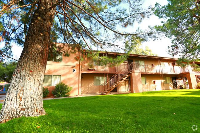 Foto del edificio - Mountain Shadows Apartments