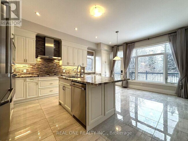 Building Photo - 18 Yuan Dr