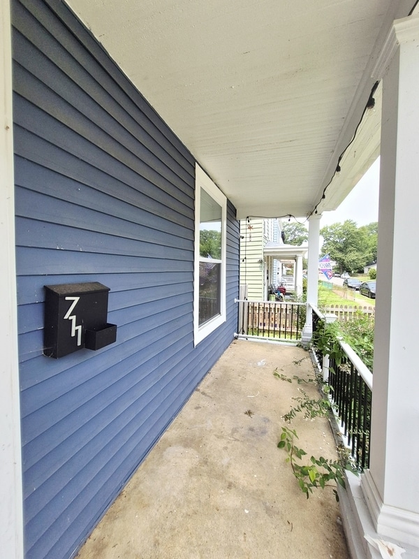 Foto del edificio - 711 Arnold Ave
