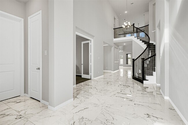 Building Photo - 11335 Cosmopolitan Dr