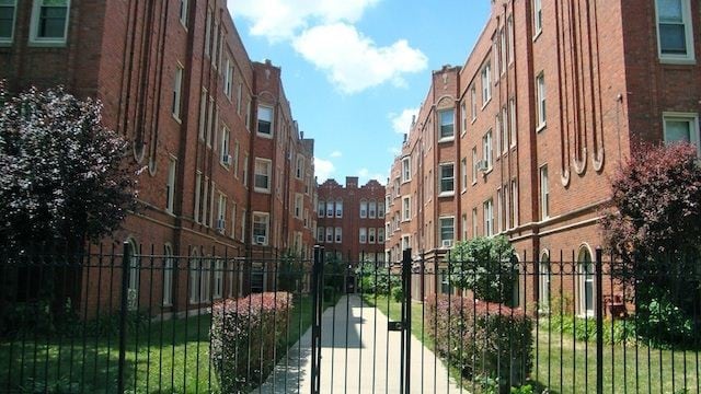 Primary Photo - 4338 S Drexel Blvd