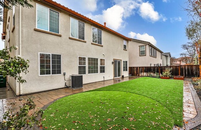 Foto del edificio - 3318 Rutherglen Dr