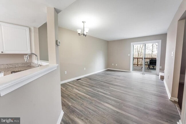 Building Photo - 15367 Gatehouse Terrace