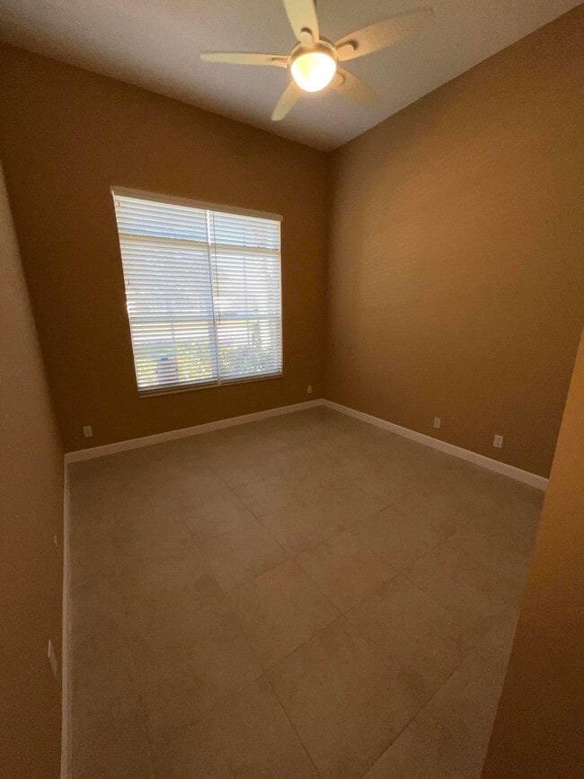 Foto del edificio - 331 NW Somerset Cir