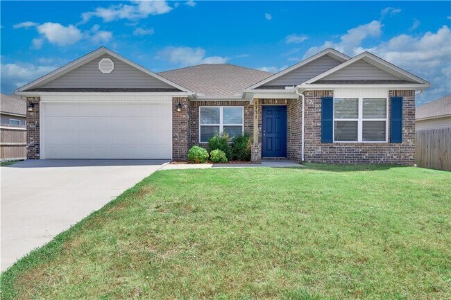 Building Photo - 1731 Hermitage Dr