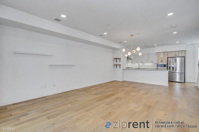 Building Photo - 3 br, 3.5 bath House - 1240 1/2 Gordon Str...
