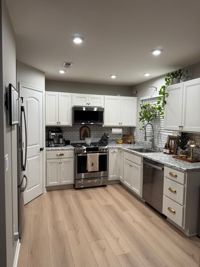 Foto del edificio - 7481 Autumn Joy Ave