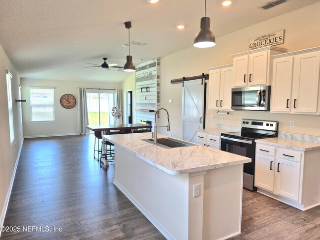 Foto del edificio - 2537 Oak Stream Dr